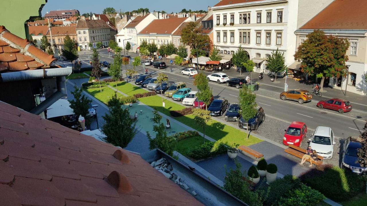 Apartamento Luna City Apartman Sopron Exterior foto